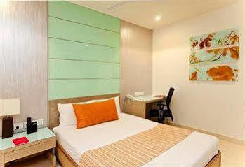 The Lotus Hotel, Burkit Road Apartment *